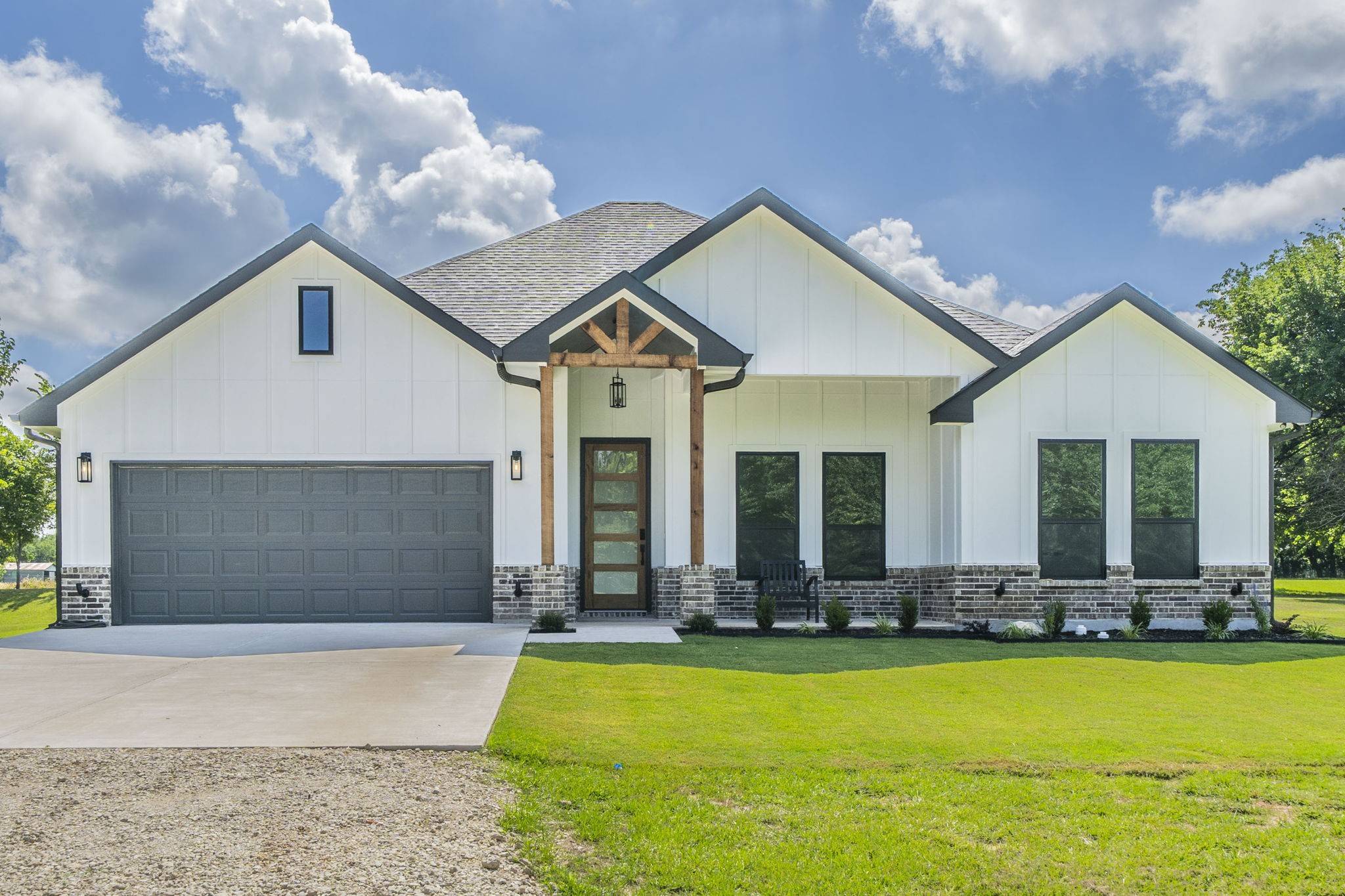 501 S Main ST, Ector, TX 75439