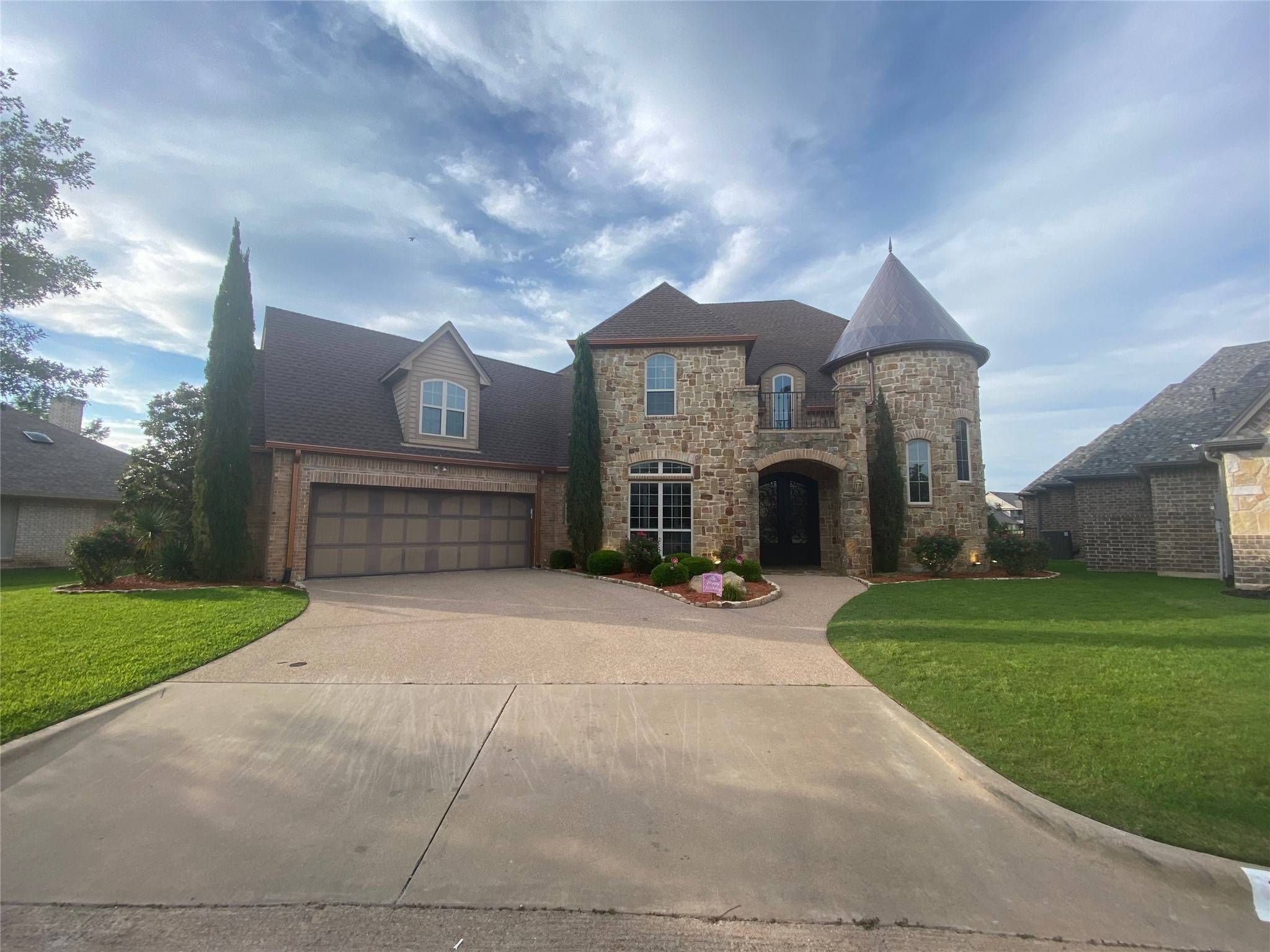 2519 Pebble DR, Granbury, TX 76048