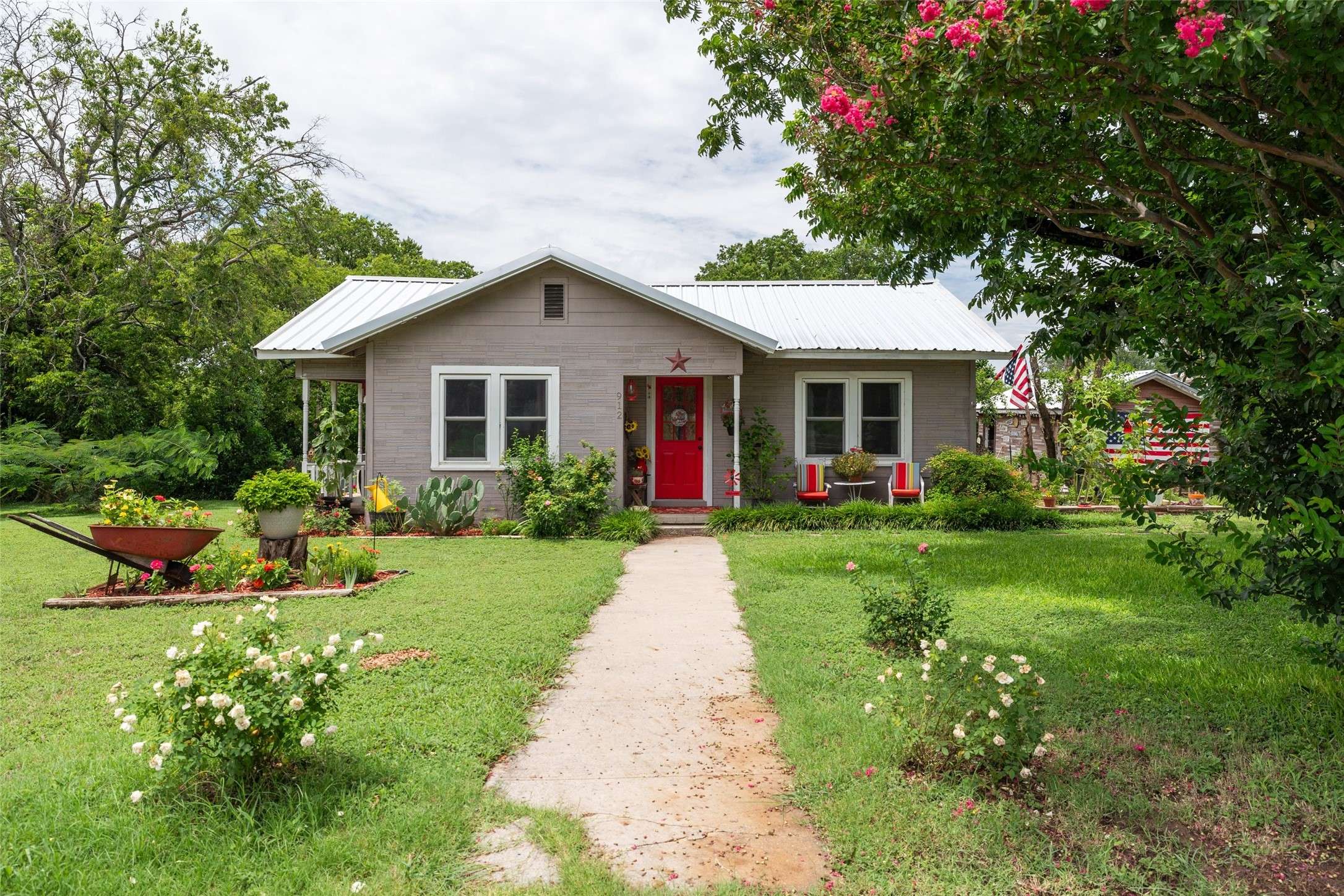 912 N Main ST, Meridian, TX 76665