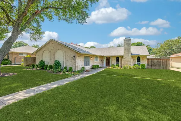 821 Daventry DR, Garland, TX 75040