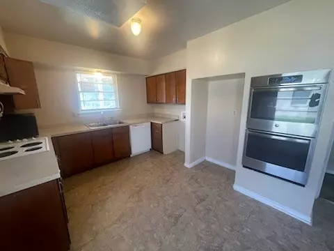 Richardson, TX 75080,527 Vernet ST