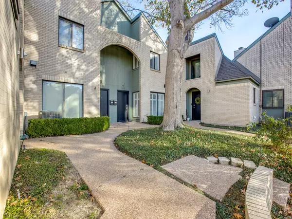 Fort Worth, TX 76110,2635 Mccart AVE