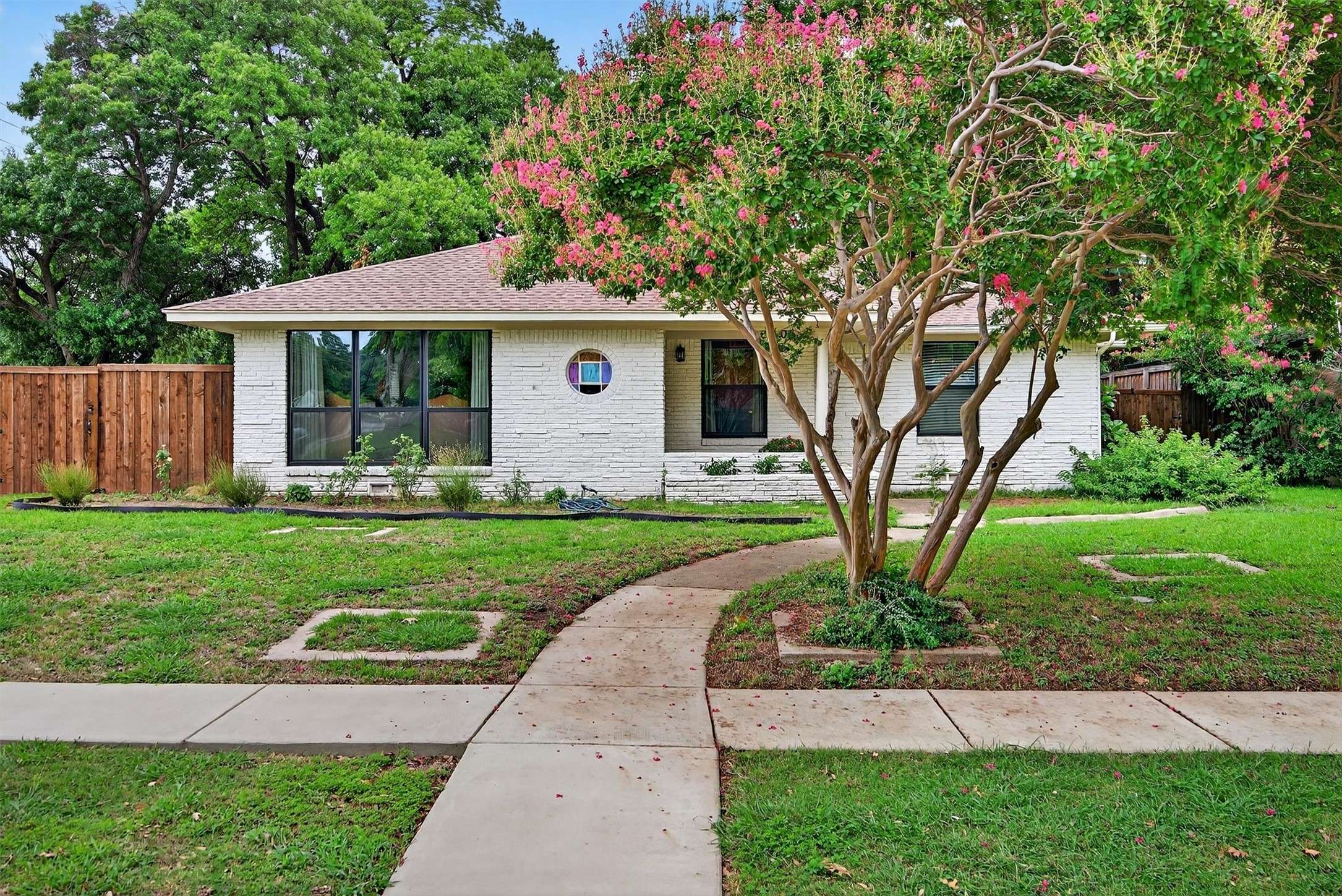 6405 Glennox LN, Dallas, TX 75214