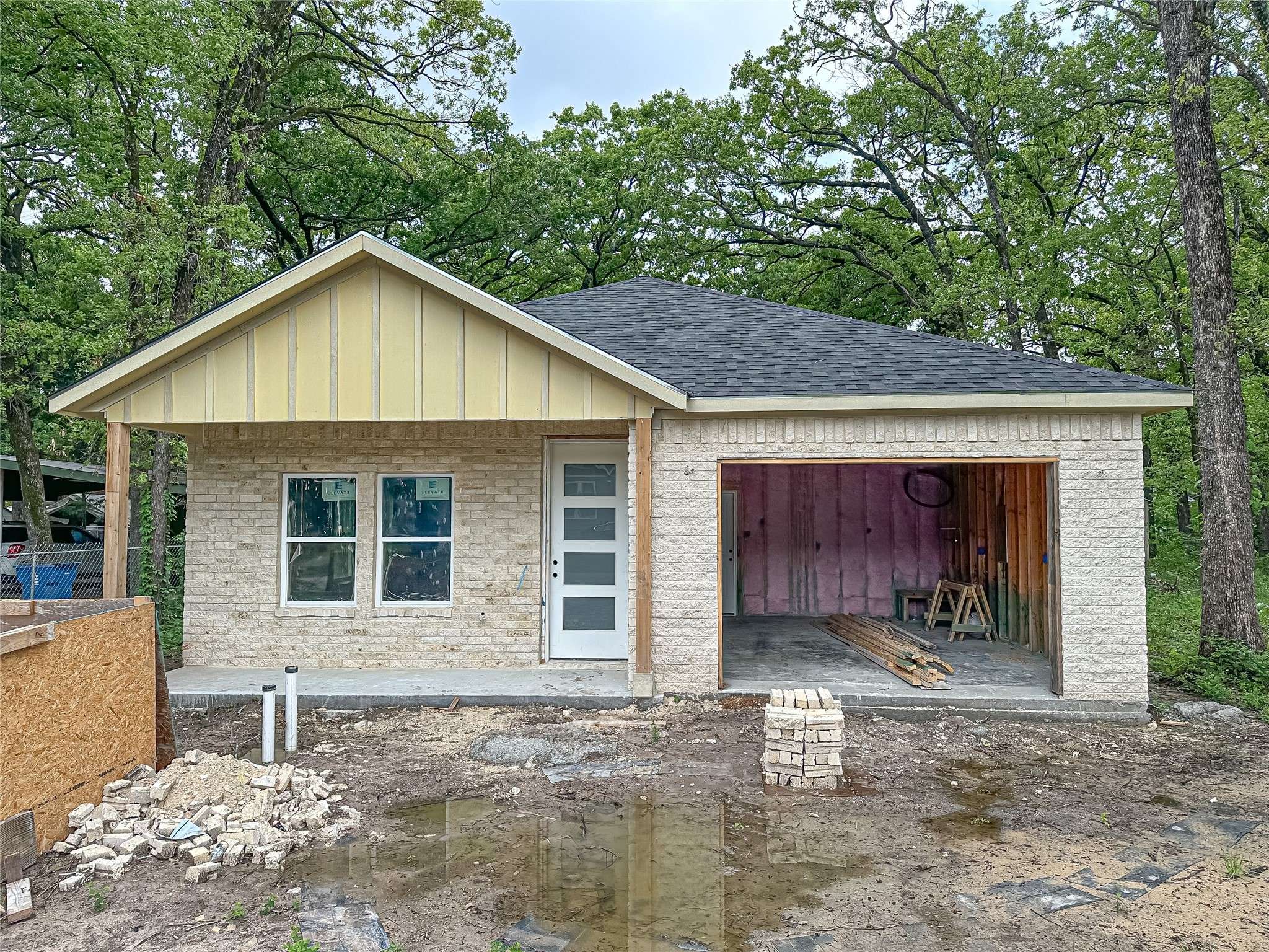 126 Blue Jay LN, Mabank, TX 75156