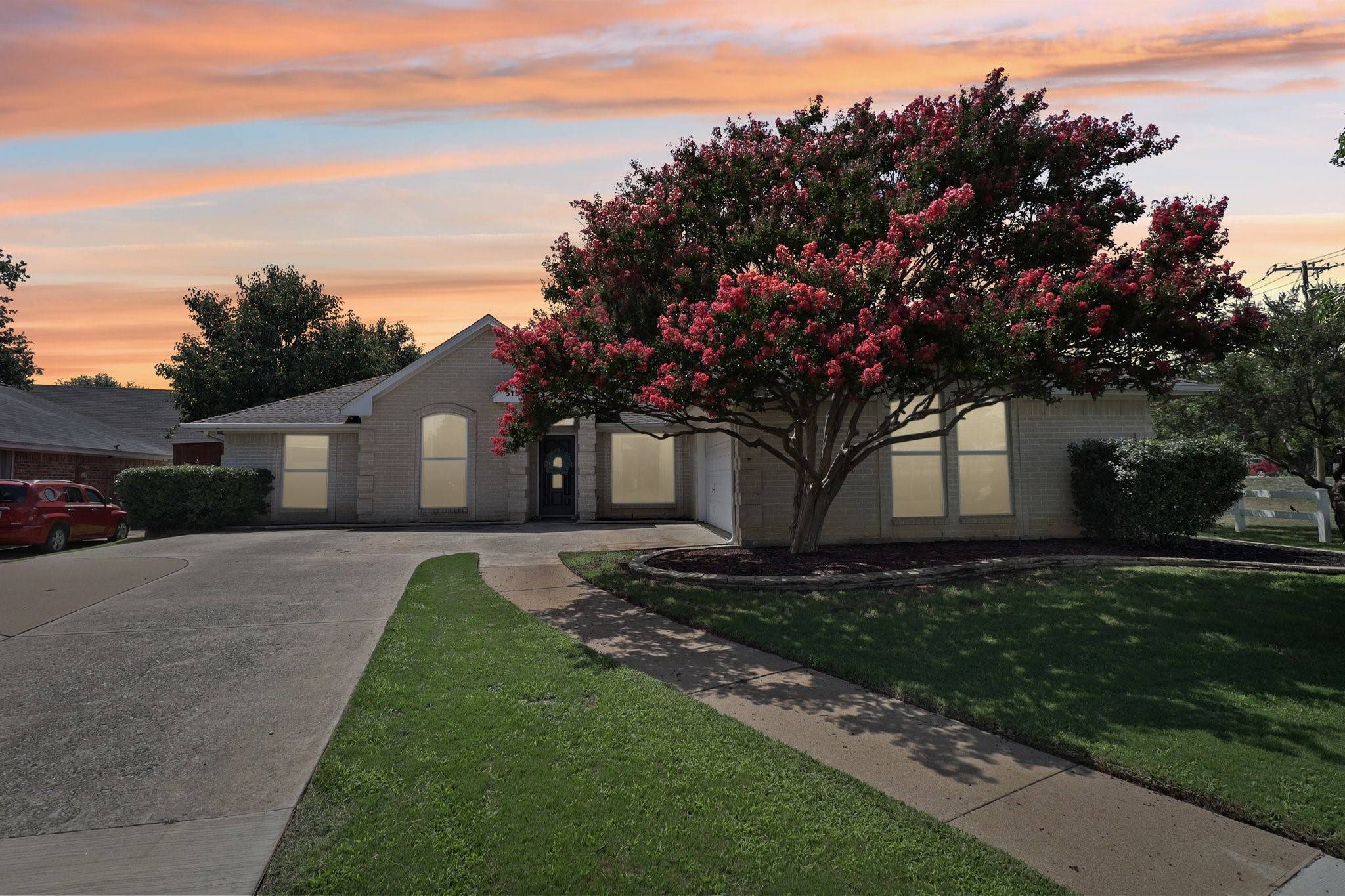 515 Steeplechase TRL, Kennedale, TX 76060