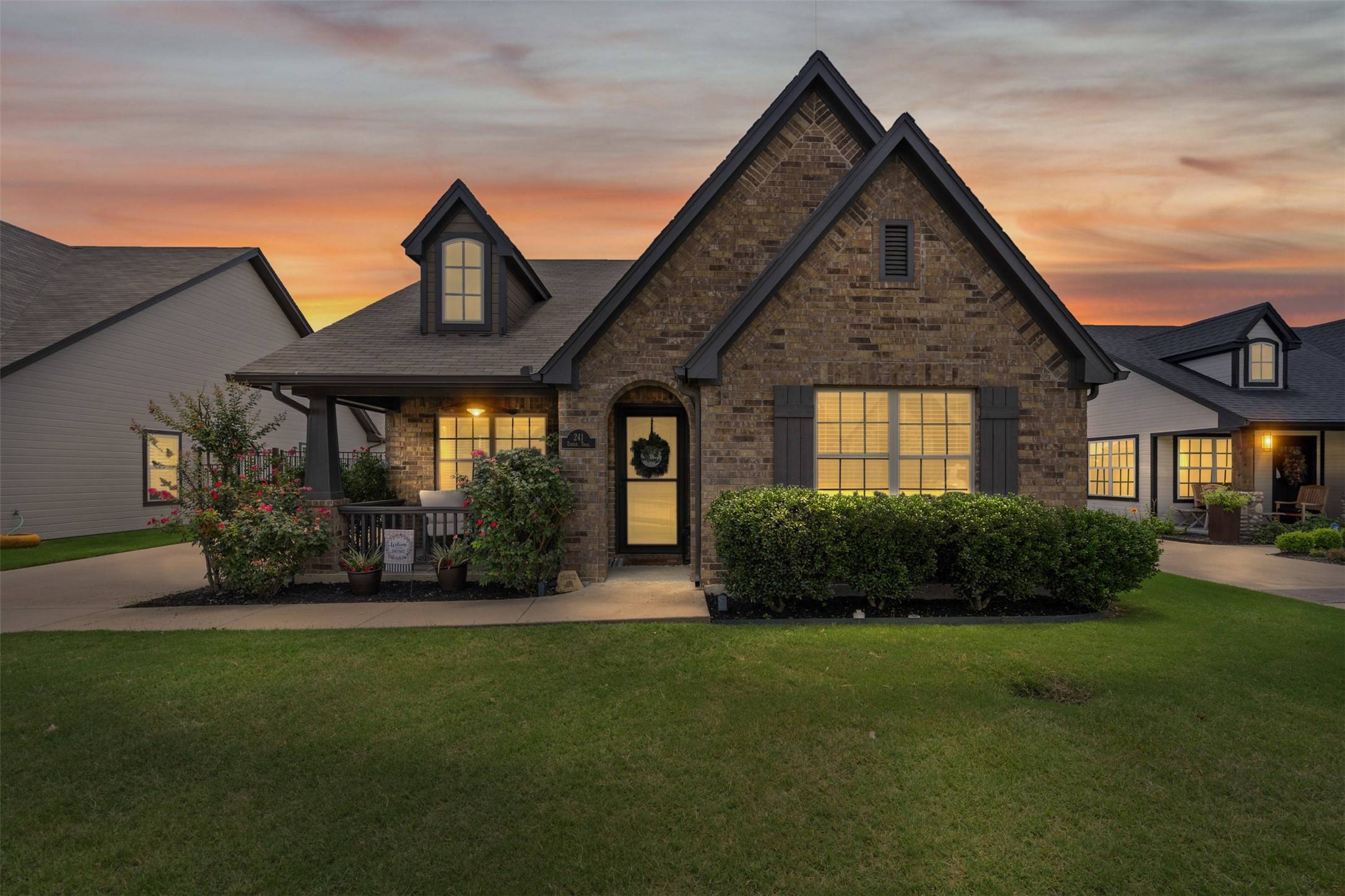241 Tinker TRL, Burleson, TX 76028