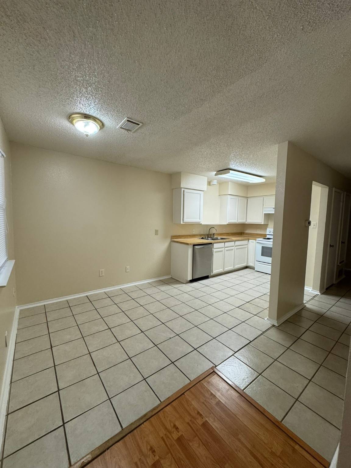 North Richland Hills, TX 76182,7004 Lincoln DR
