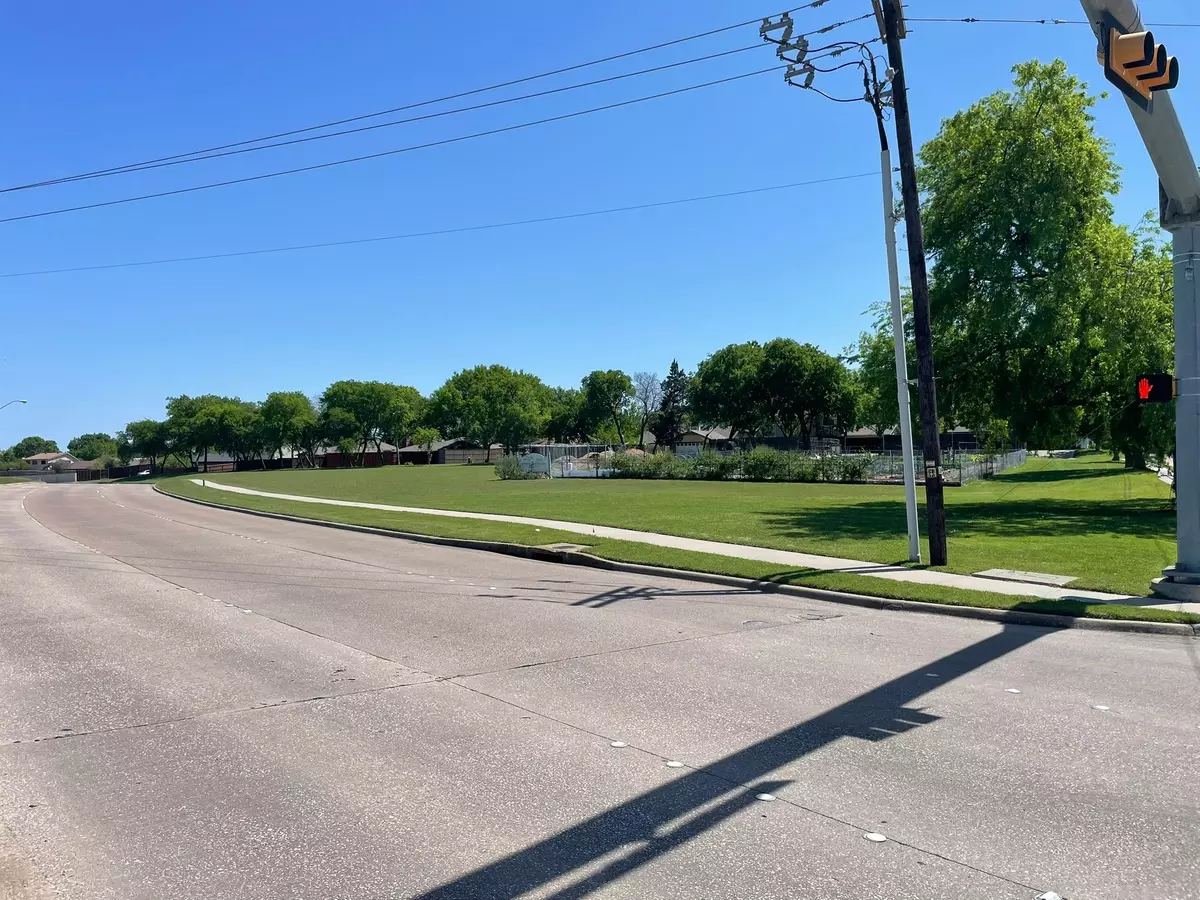 Richardson, TX 75081,1602 E Campbell RD
