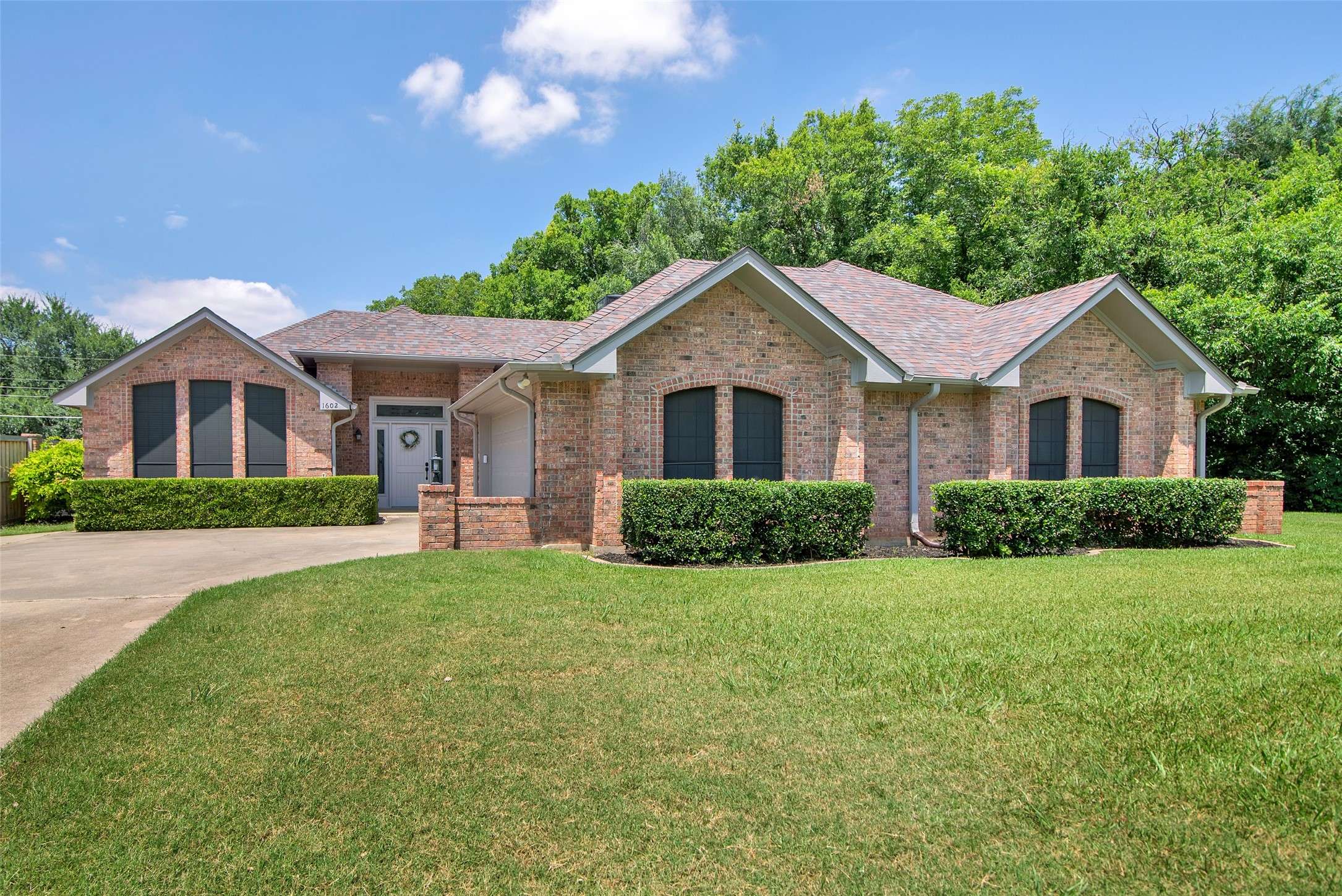 1602 Archer CIR, Sherman, TX 75092