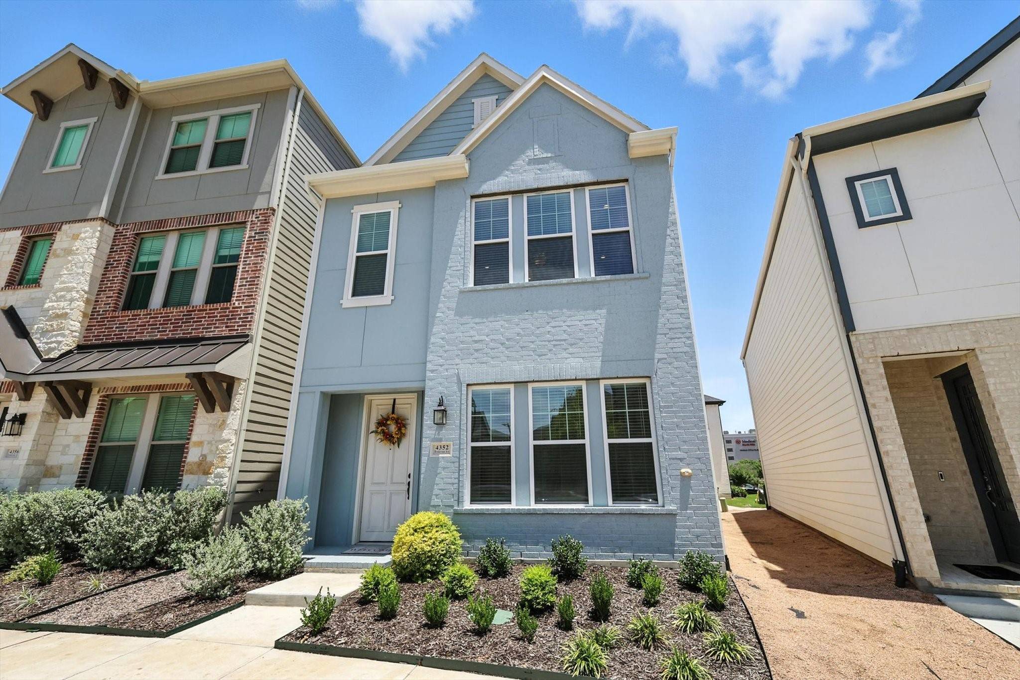 4352 Henderson AVE, North Richland Hills, TX 76180