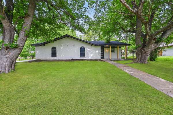 406 Rickey Canyon AVE, Desoto, TX 75115