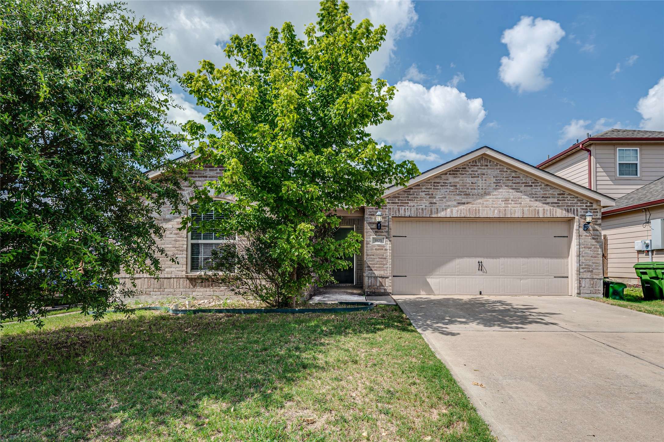 1825 Douglas ST, Howe, TX 75459