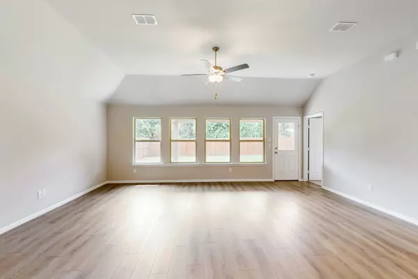 Denton, TX 76208,3305 Fortress WAY