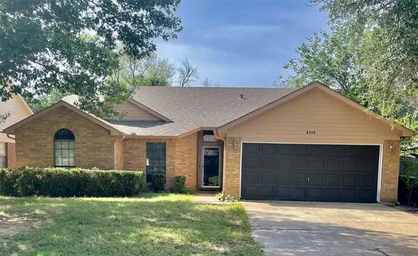 4304 Windwillow CT, Fort Worth, TX 76137