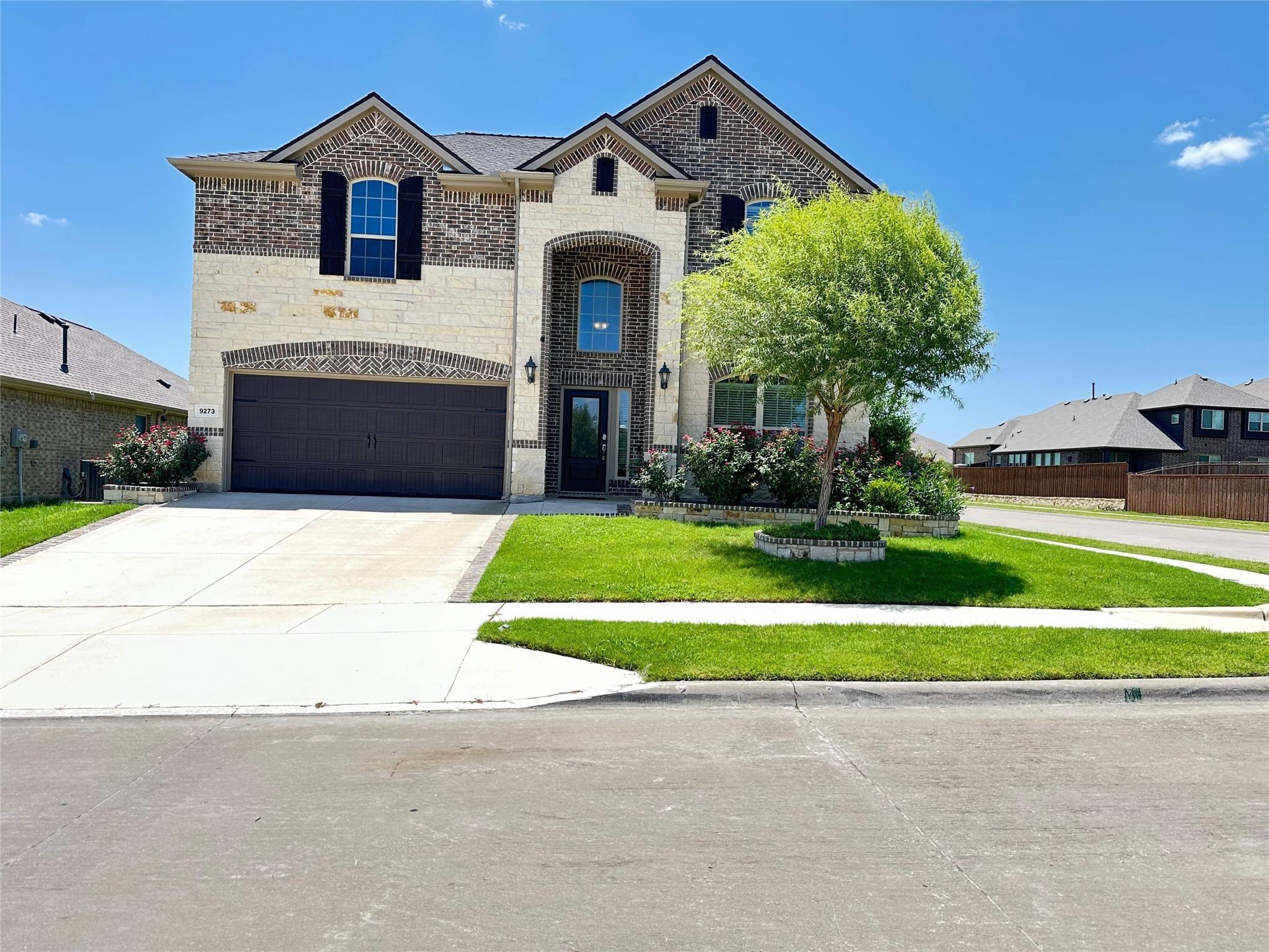 9273 Silver Dollar DR, Fort Worth, TX 76131