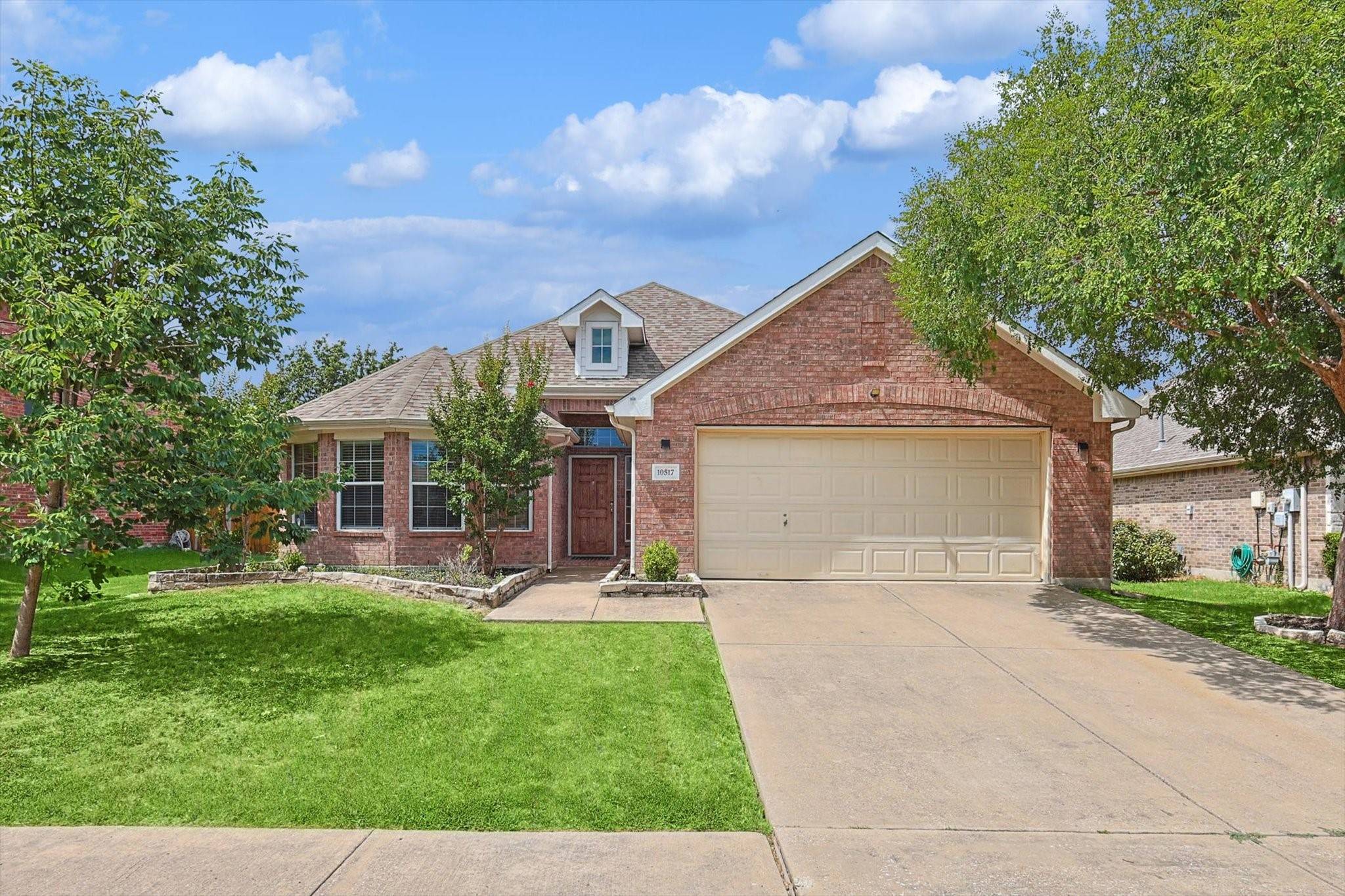 10517 Wentworth DR, Rowlett, TX 75089