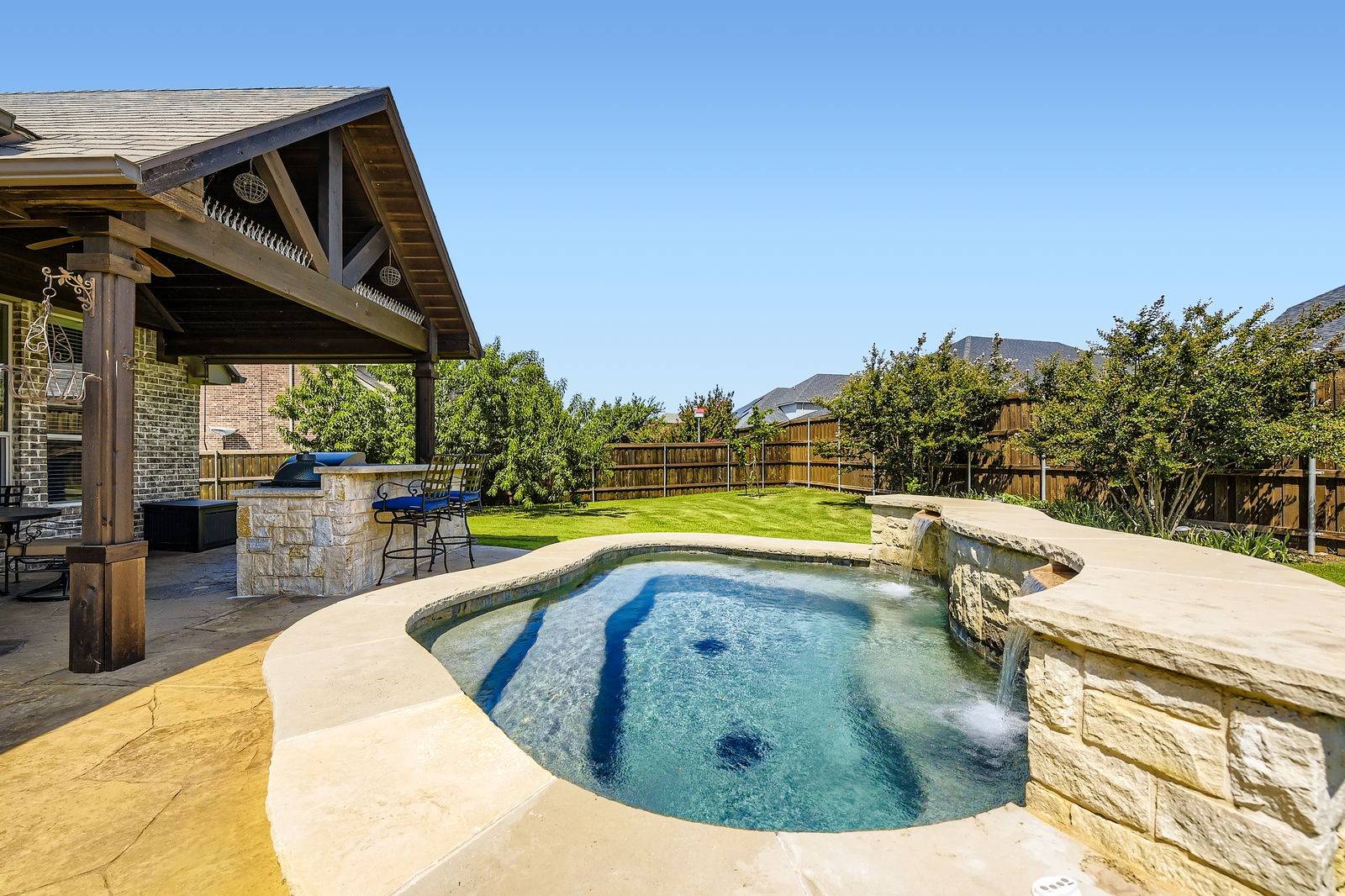 1520 Fallingwater TRL, Fort Worth, TX 76052