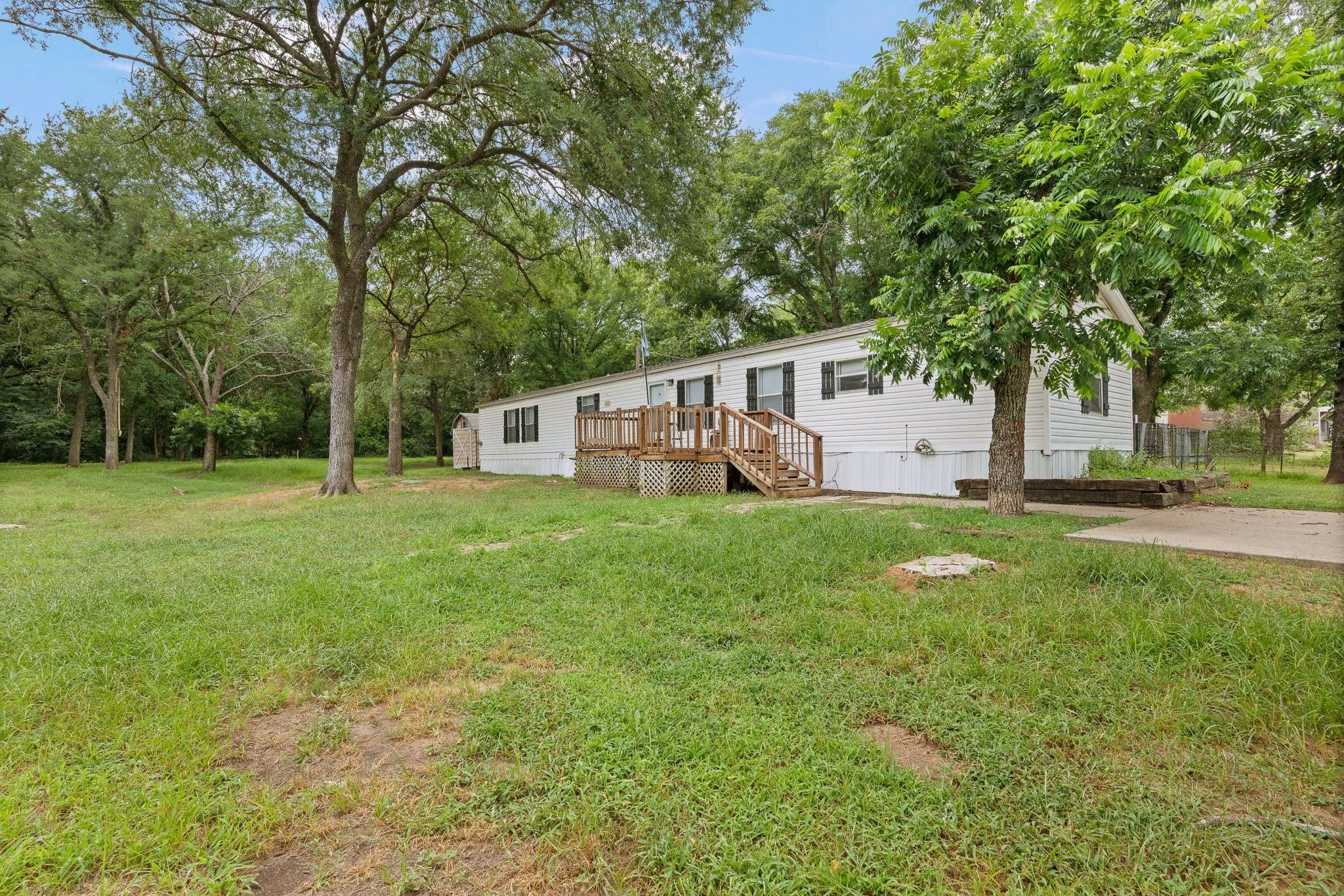 3116 Rolling Oaks DR, Cleburne, TX 76031