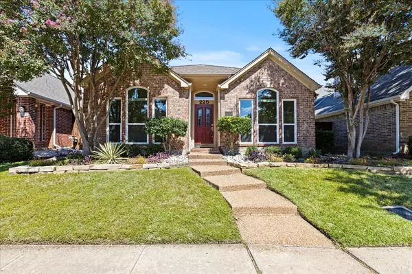 225 Wellington RD, Irving, TX 75063