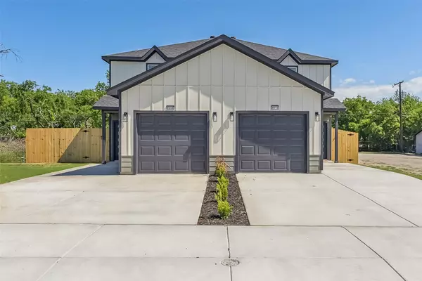 8005-8007 W Elizabeth LN, Fort Worth, TX 76116
