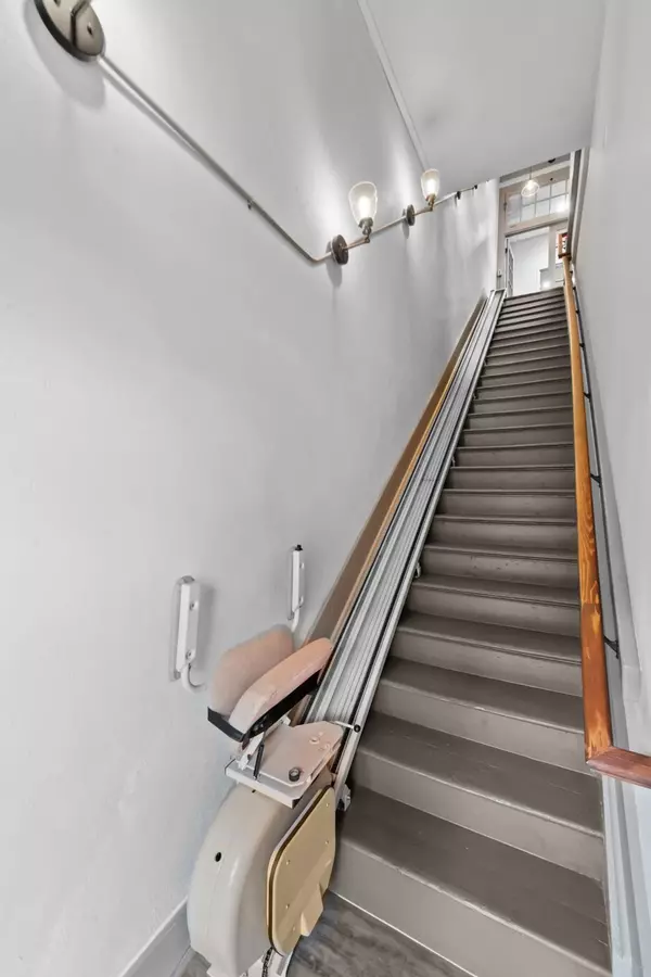 Cleburne, TX 76031,10 N Caddo ST #C2