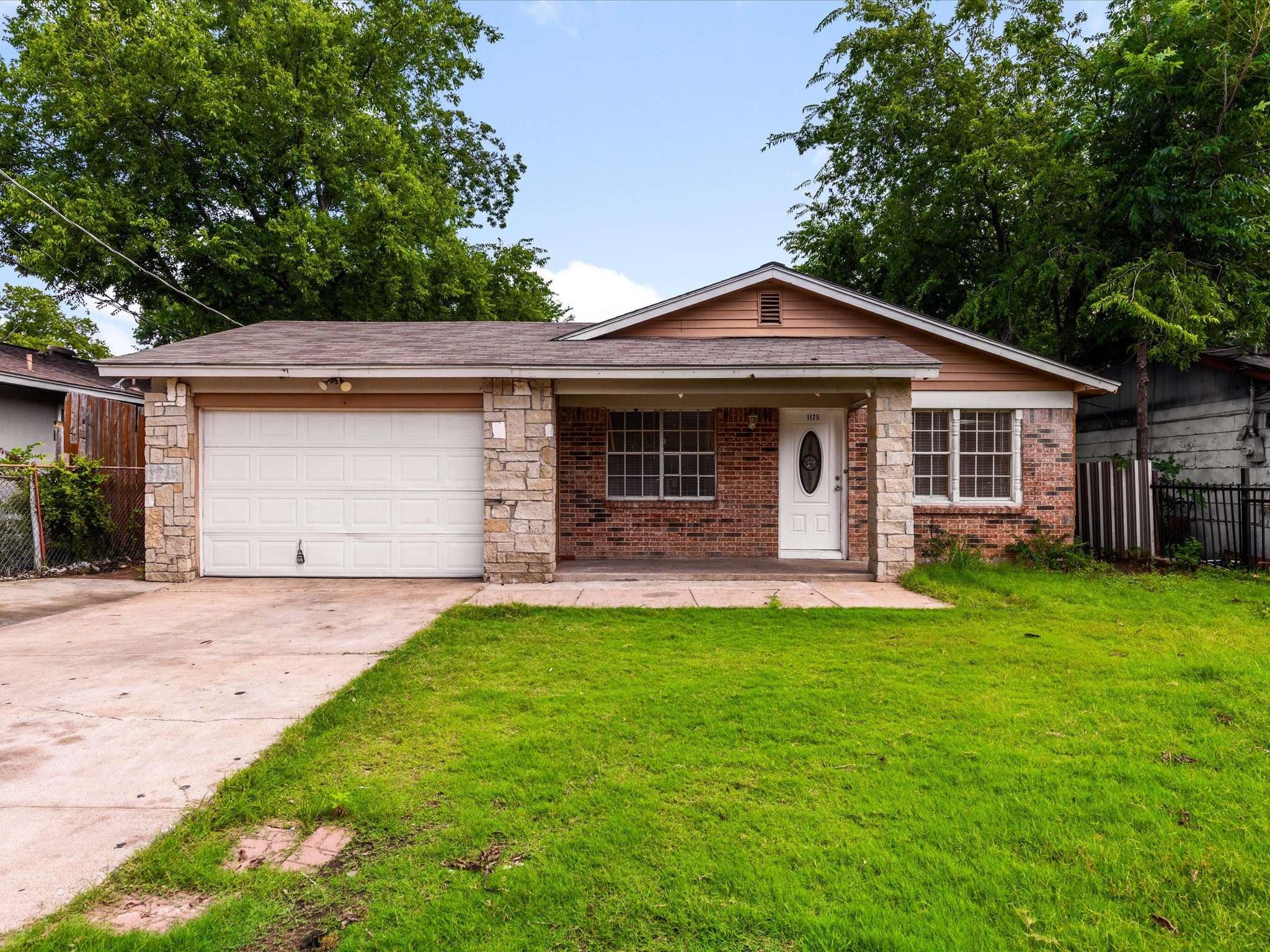 1175 Debbie St, Fort Worth, TX 76115