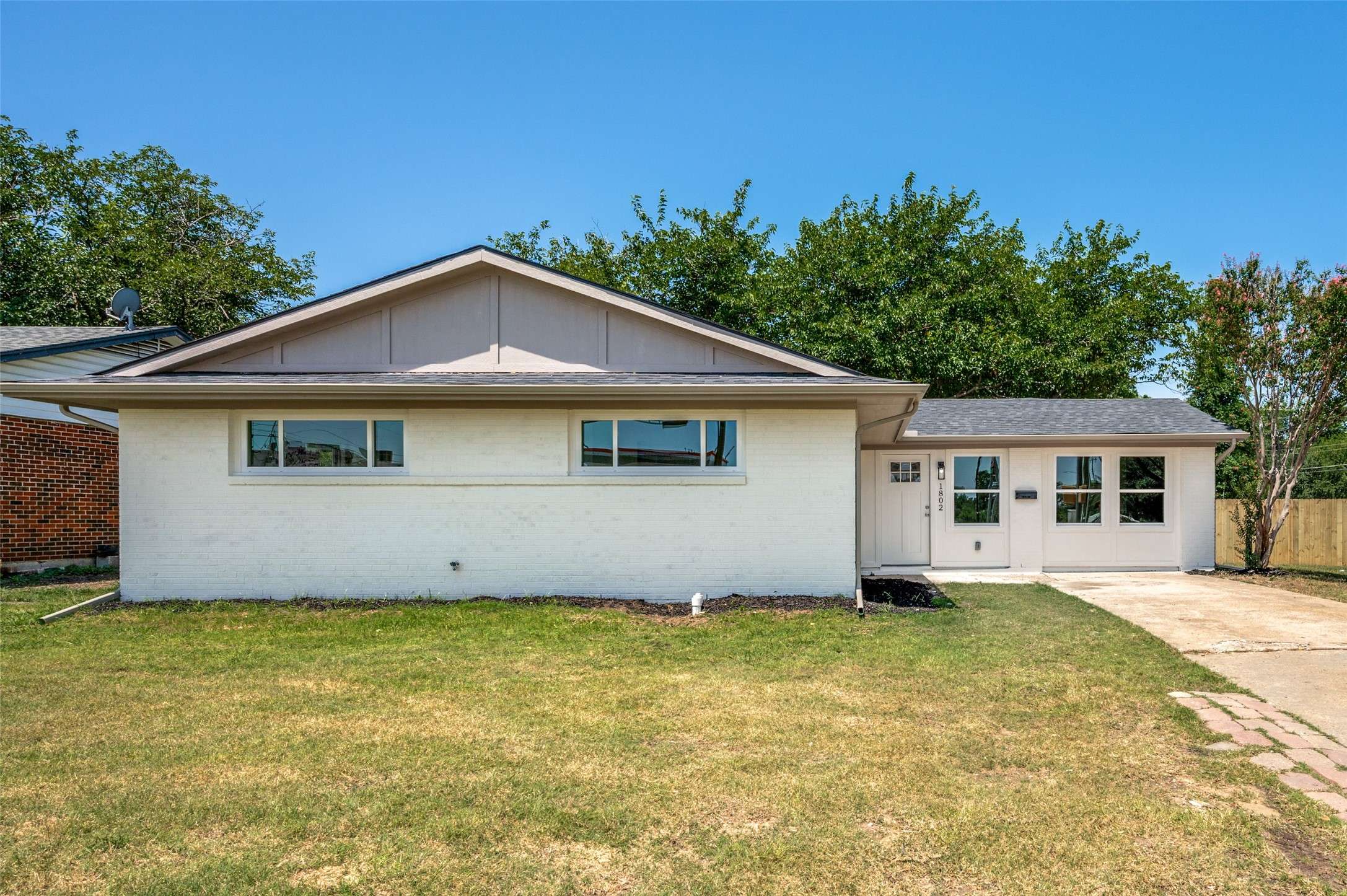 1802 3rd ST, Grand Prairie, TX 75051