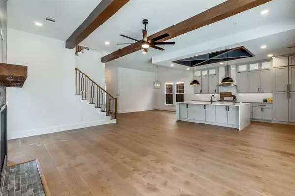 Dallas, TX 75206,6035 Velasco AVE