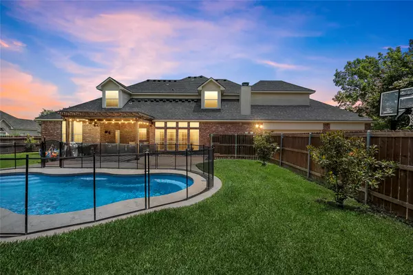 319 WINDING CREEK LN, Mcgregor, TX 76657