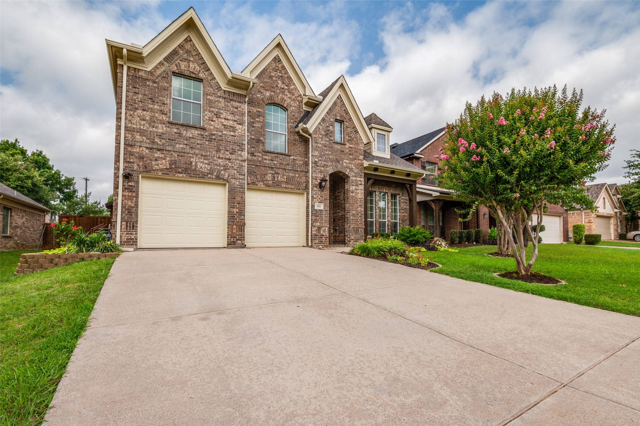 5151 Welara DR, Grand Prairie, TX 75052