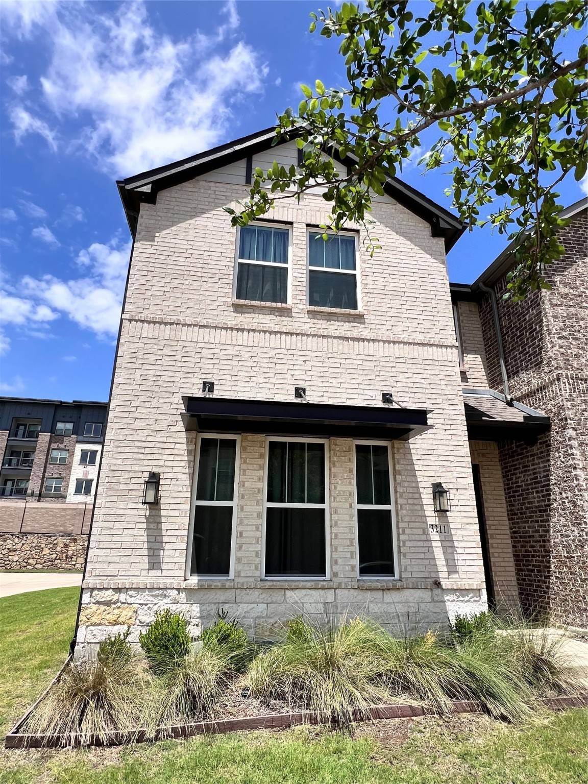 3211 Midnight DR, Sachse, TX 75048