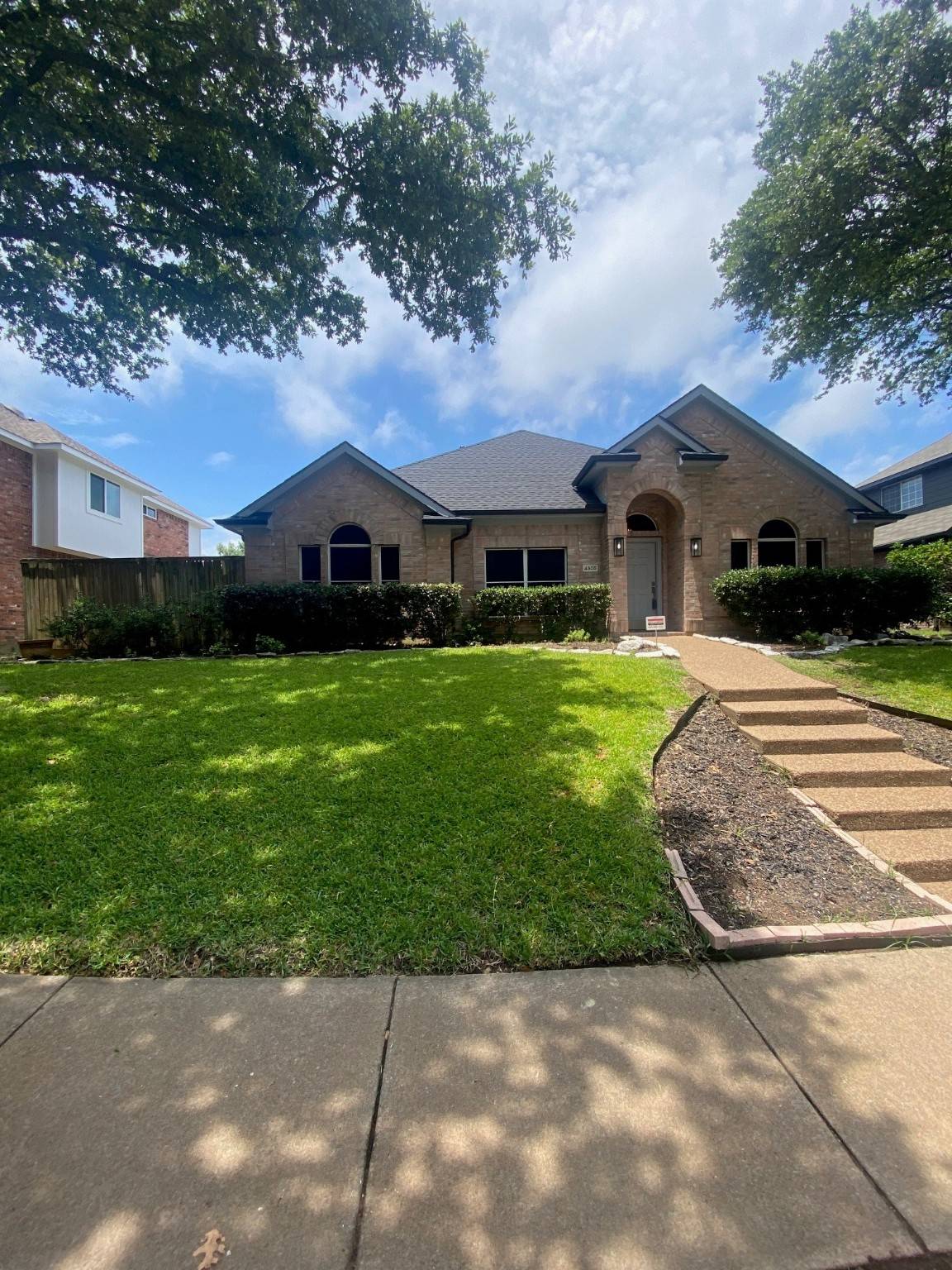 4505 Scenic DR, Rowlett, TX 75088