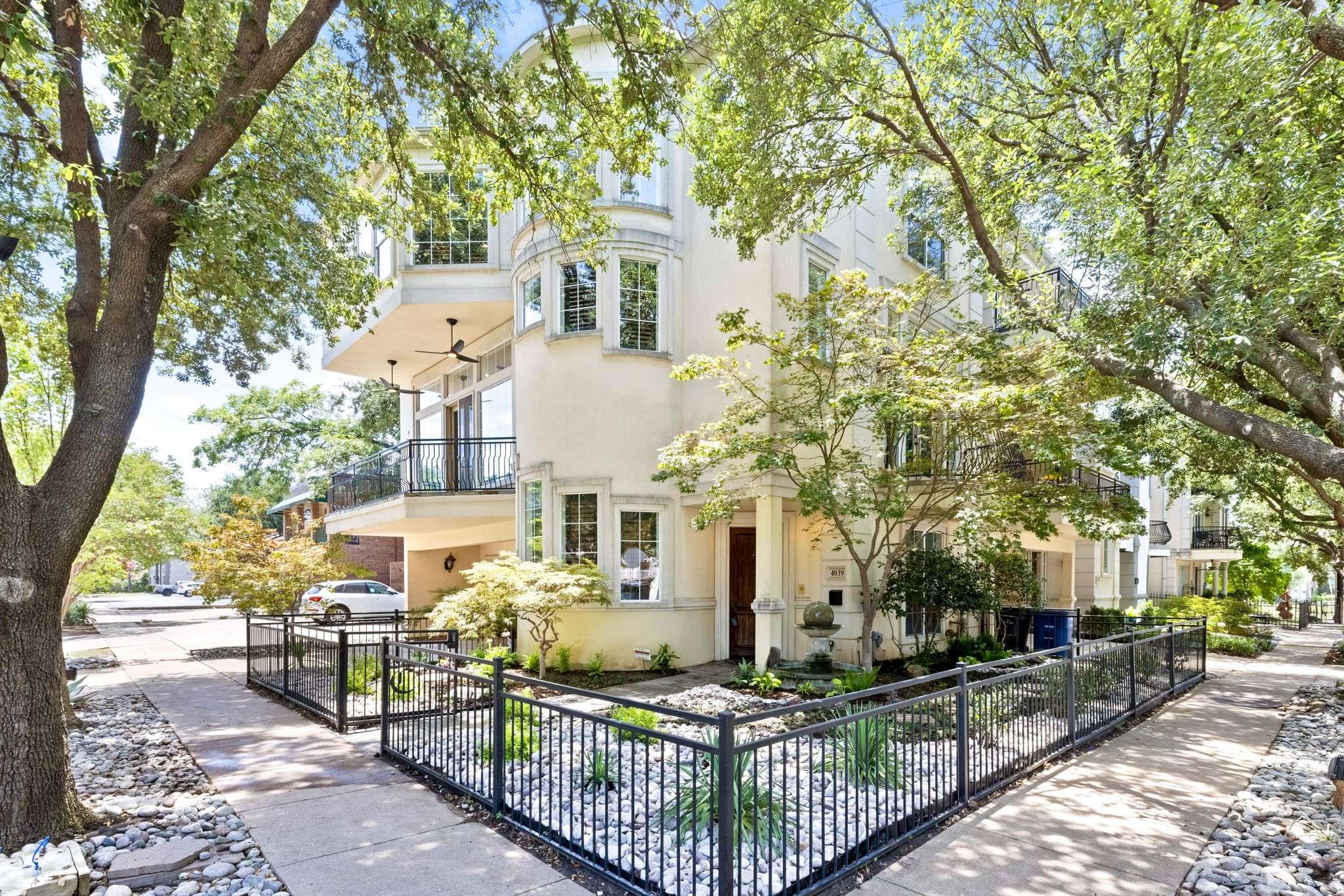 4039 Holland AVE, Dallas, TX 75219
