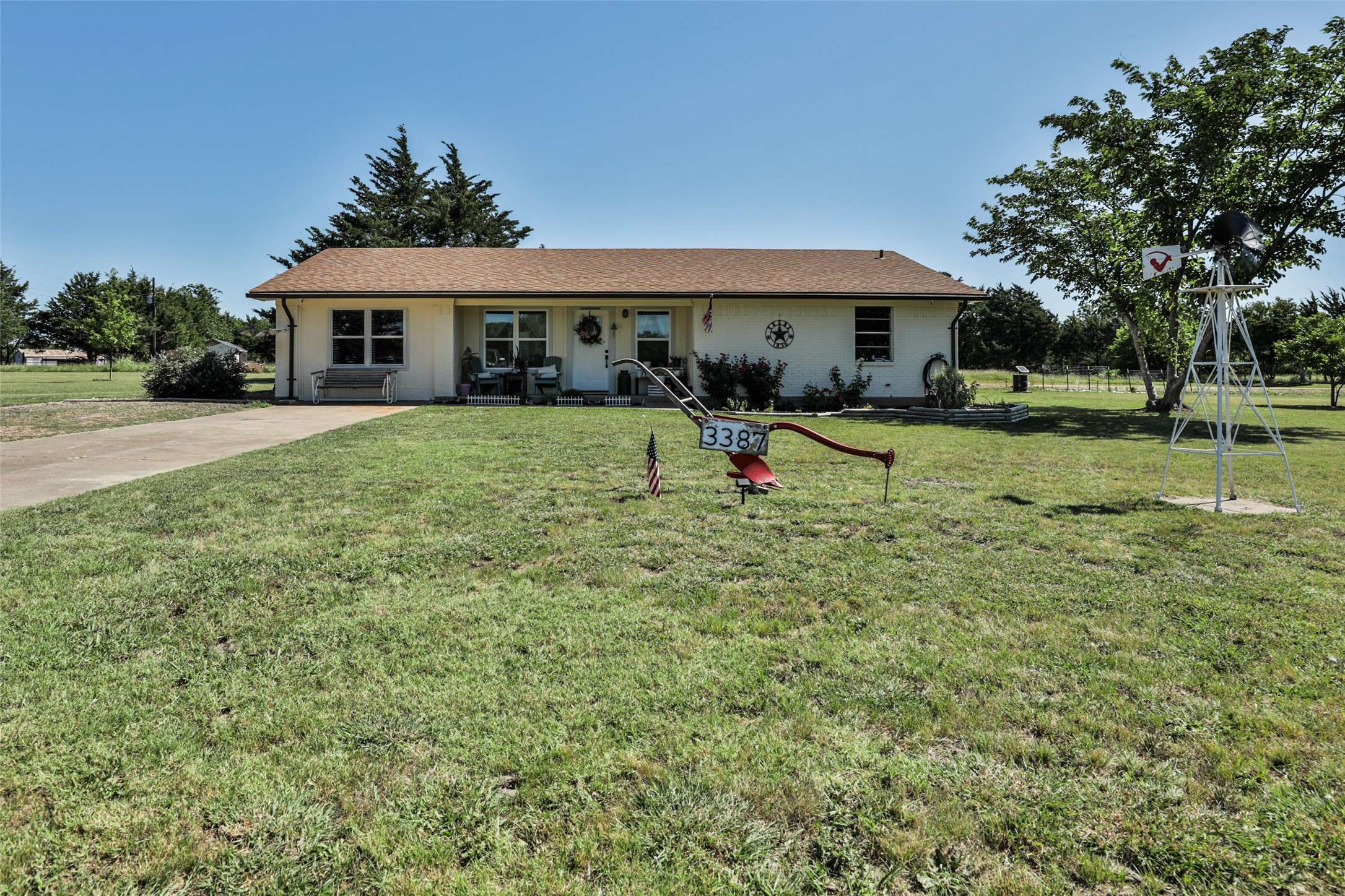 3387 FM 121, Van Alstyne, TX 75495