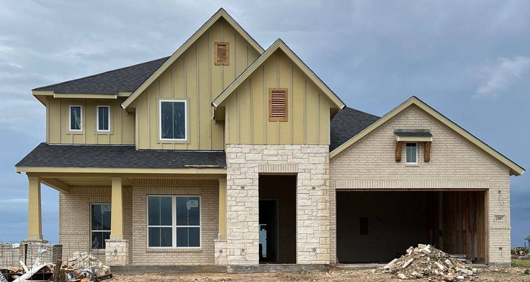 2107 Holborn ST, Lorena, TX 76655