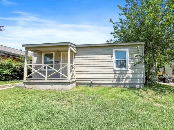 2421 Stovall DR, Dallas, TX 75216
