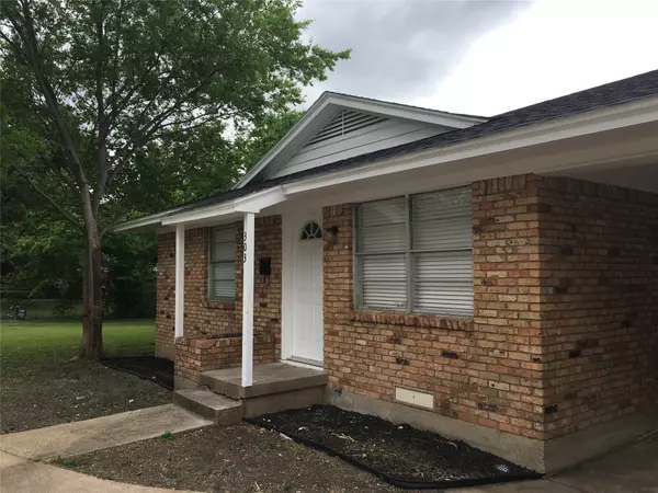 302 Hilltop AVE, Richardson, TX 75081