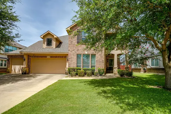 1032 Tara DR, Burleson, TX 76028