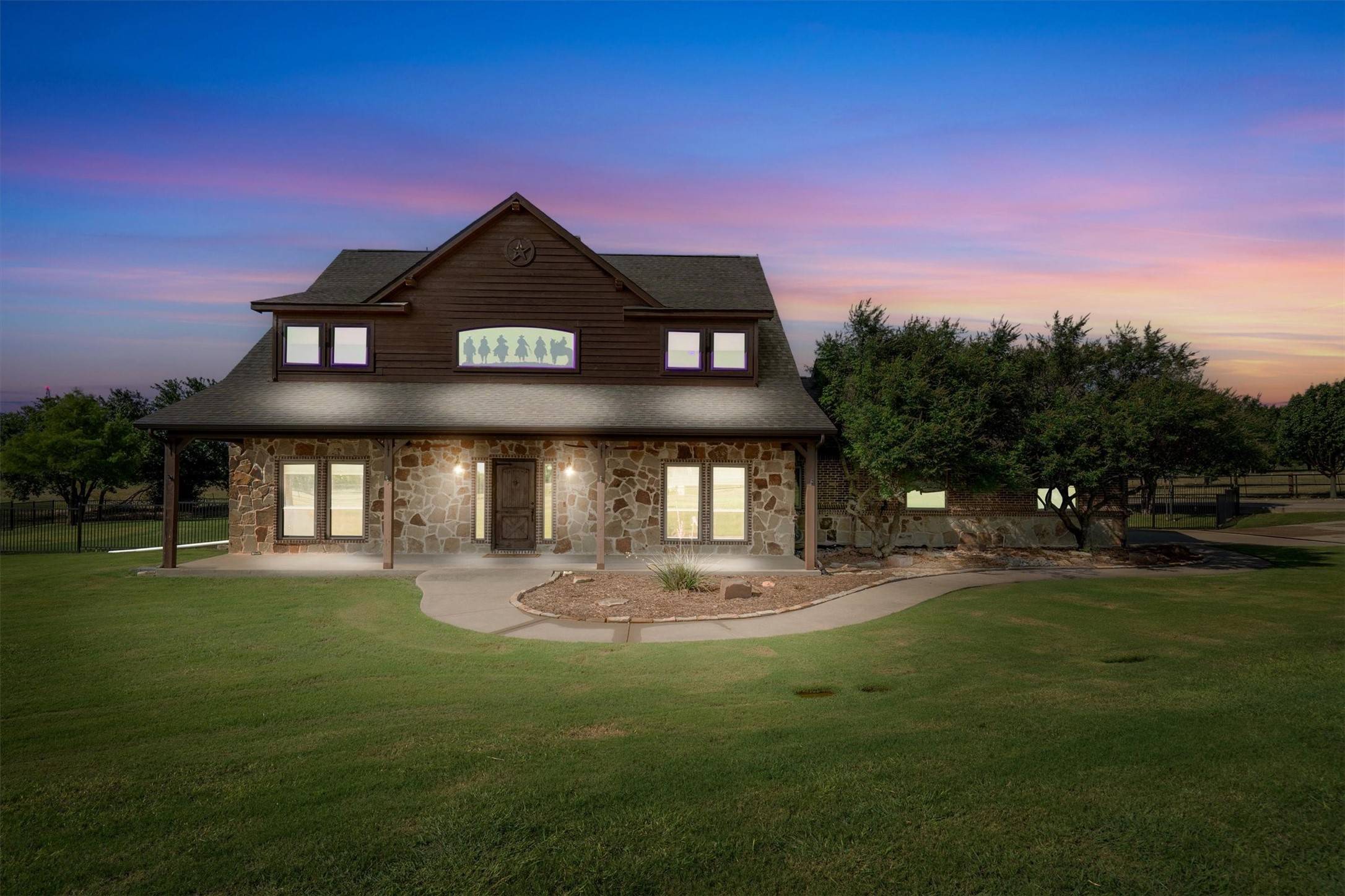 400 Muir RD, Sanger, TX 76266