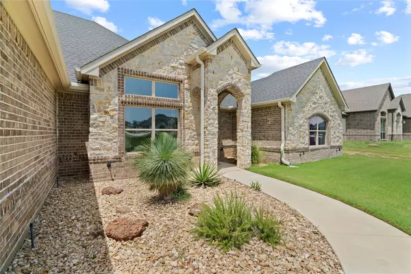 1030 Alex DR, Springtown, TX 76082