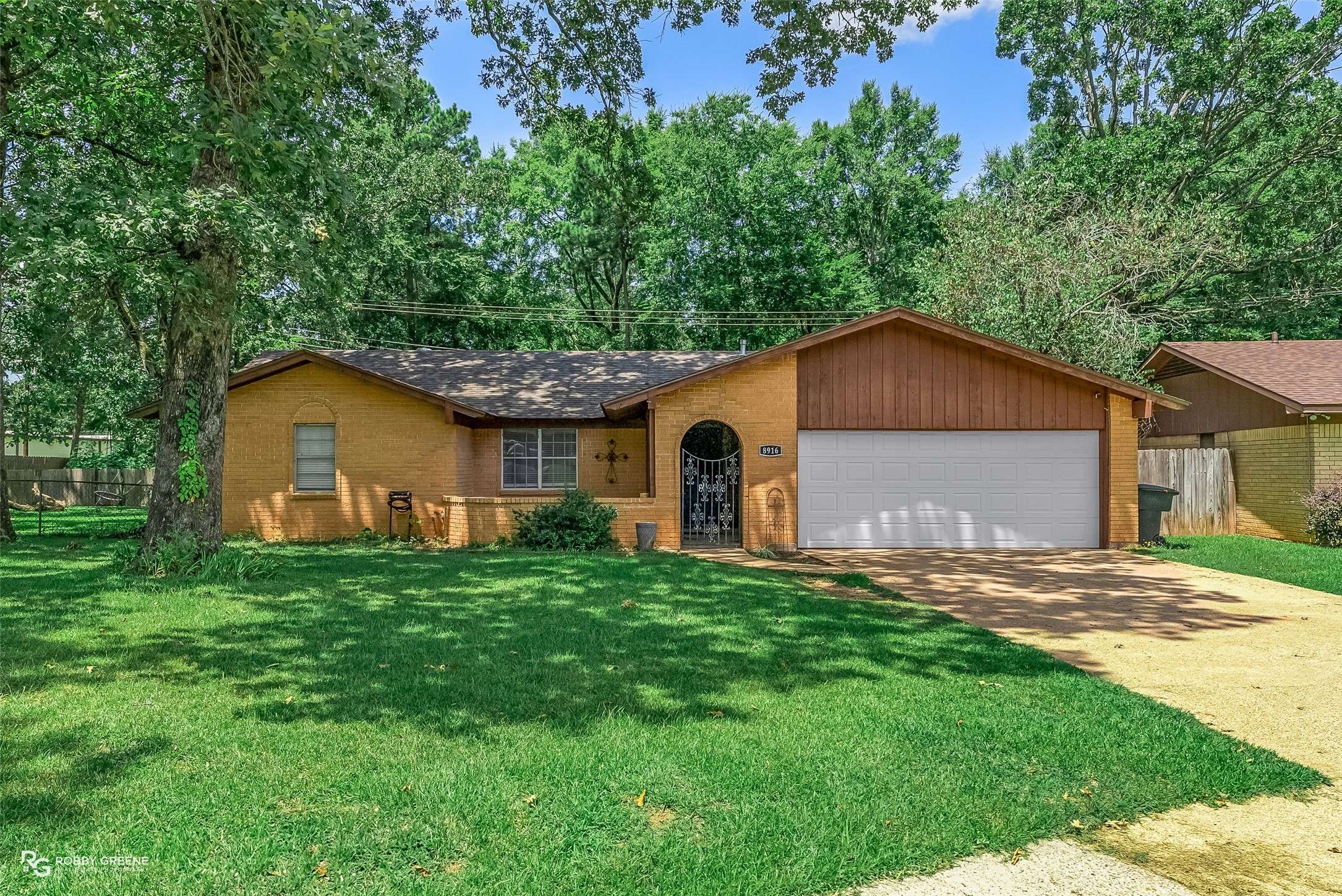 8916 Hedges DR, Shreveport, LA 71118