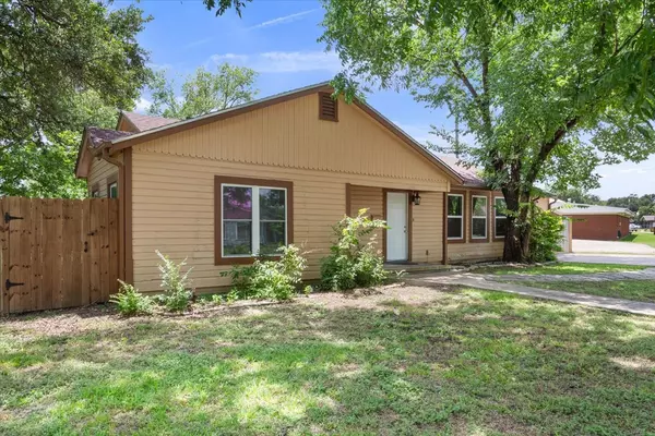 Marlin, TX 76661,102 E Southland AVE