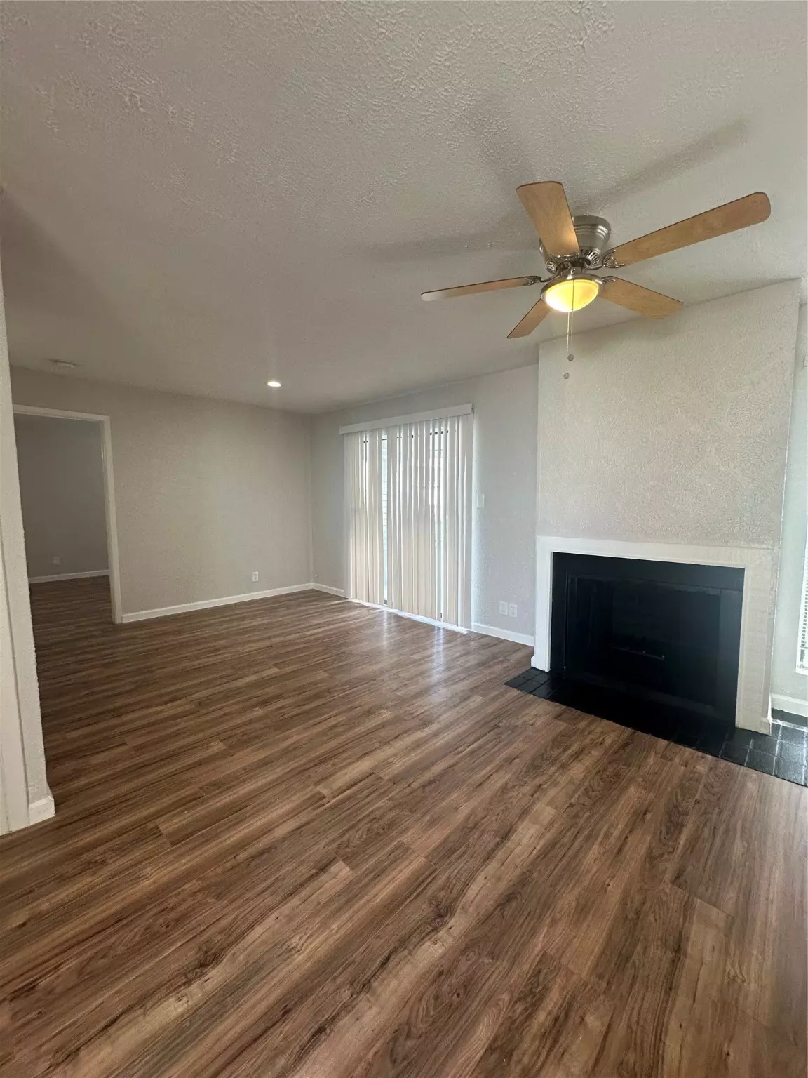 Dallas, TX 75231,7431 Holly Hill DR #217