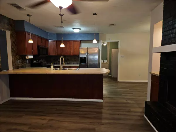 Watauga, TX 76148,5940 Maurie DR