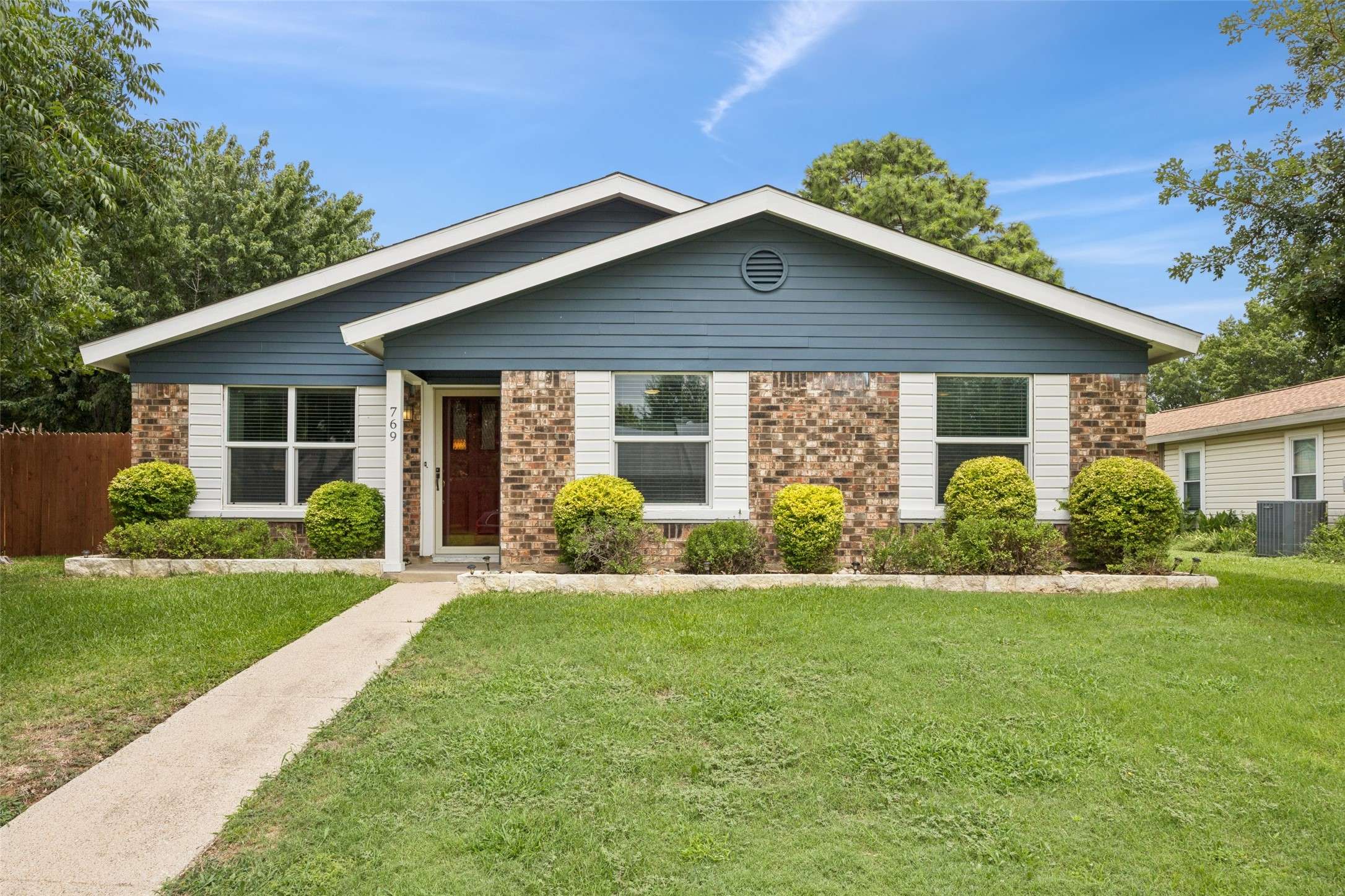 769 Mockingbird DR, Lewisville, TX 75067