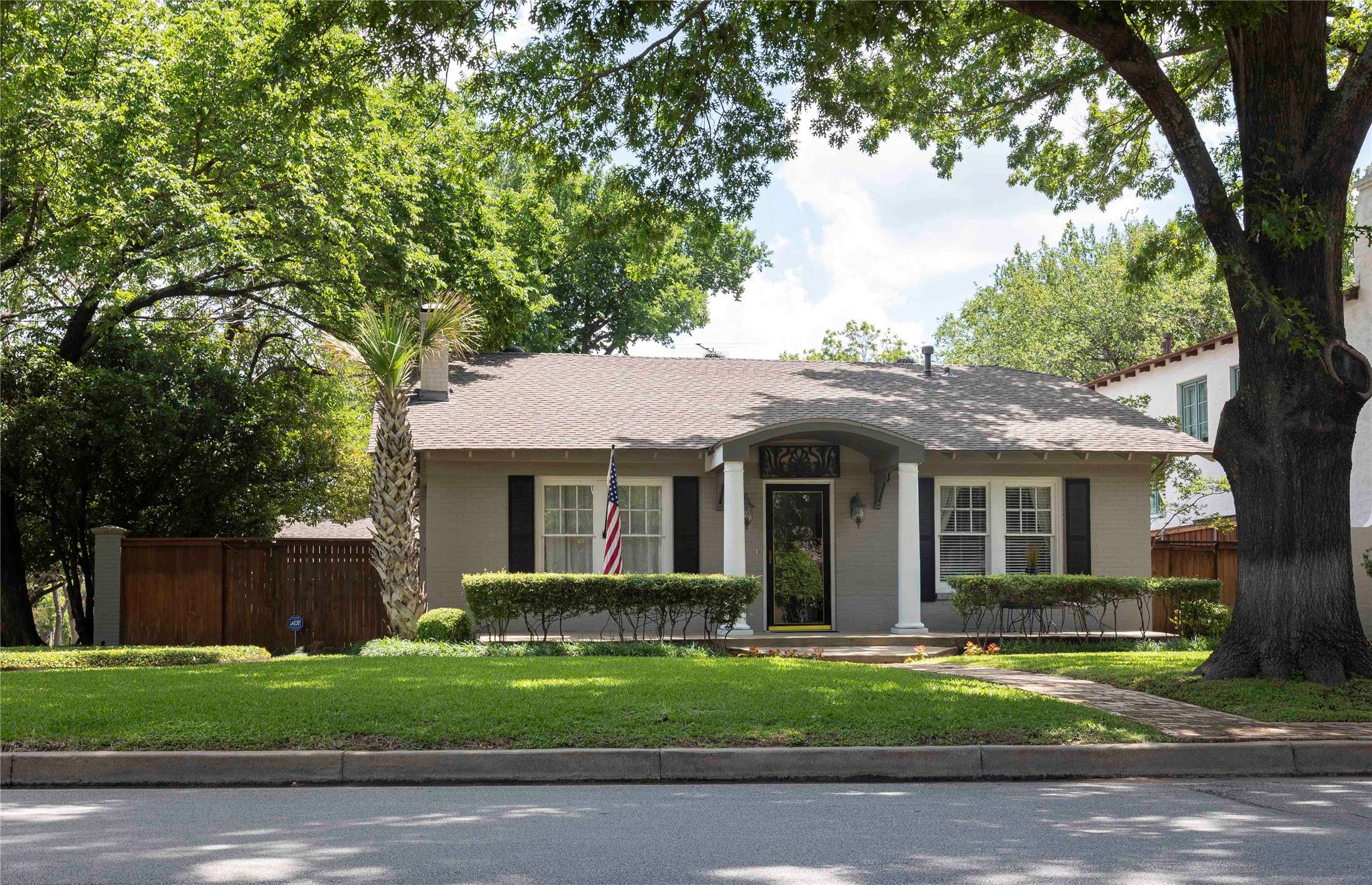 701 Westview AVE, Fort Worth, TX 76107