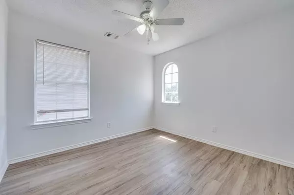 Lewisville, TX 75077,2025 Mallard DR