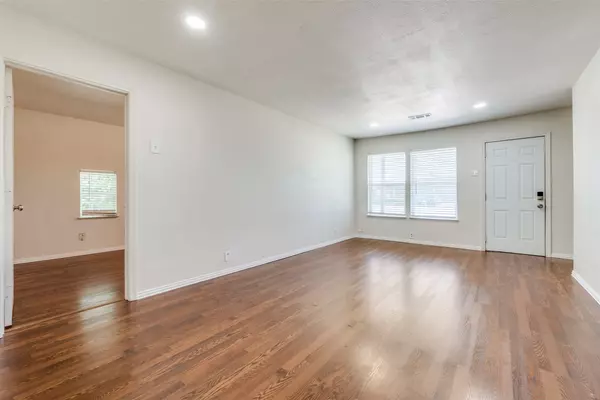 Dallas, TX 75241,2926 Morgan DR