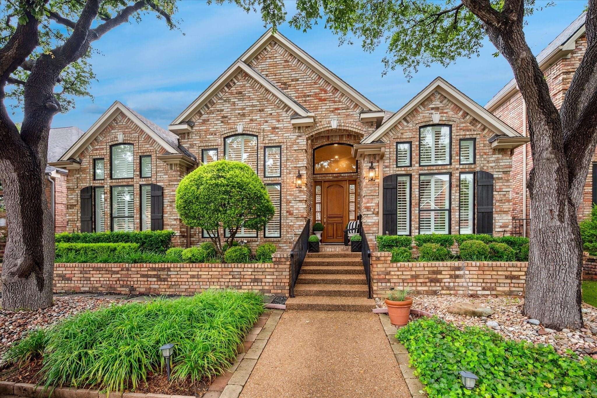 5714 Preston Fairways DR, Dallas, TX 75252