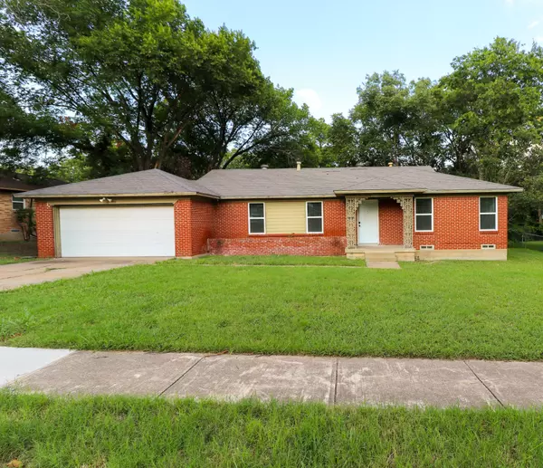 Dallas, TX 75216,2420 E Kiest BLVD